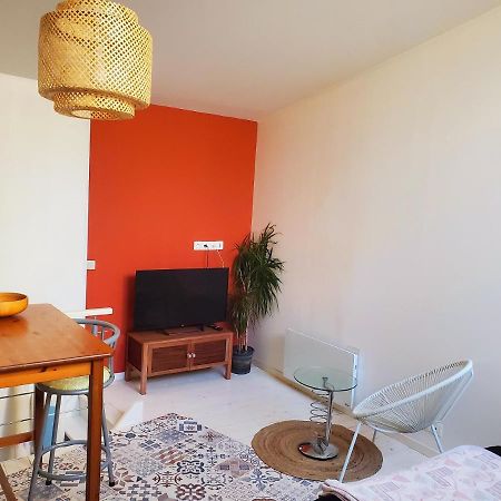 Appartement En Duplex Viviers Екстериор снимка
