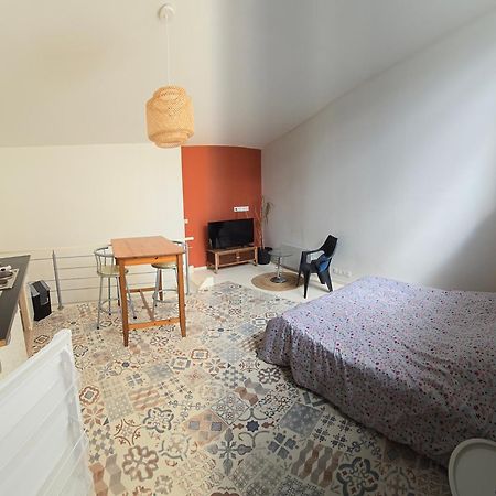 Appartement En Duplex Viviers Екстериор снимка