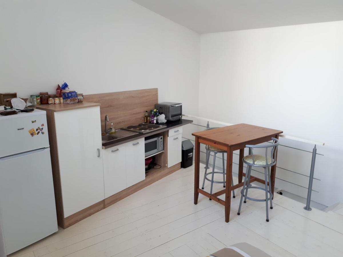 Appartement En Duplex Viviers Екстериор снимка