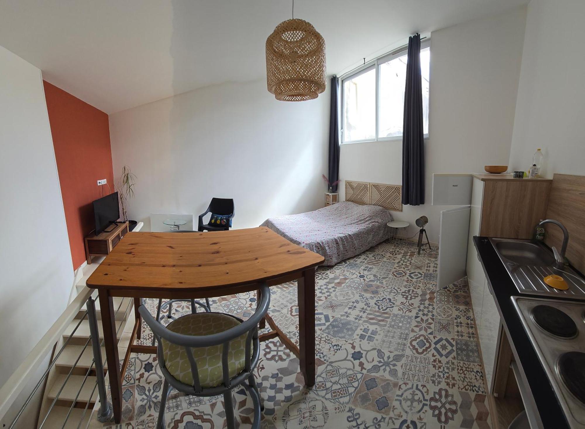 Appartement En Duplex Viviers Екстериор снимка